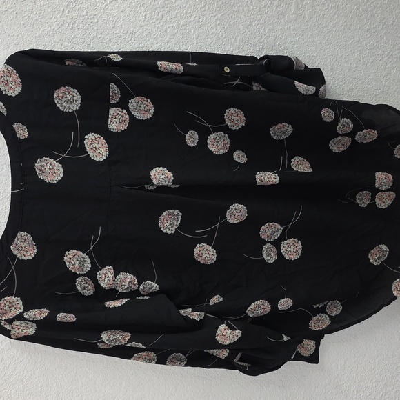 Daniel Rainn Black Floral Blouse - Picture 2 of 10